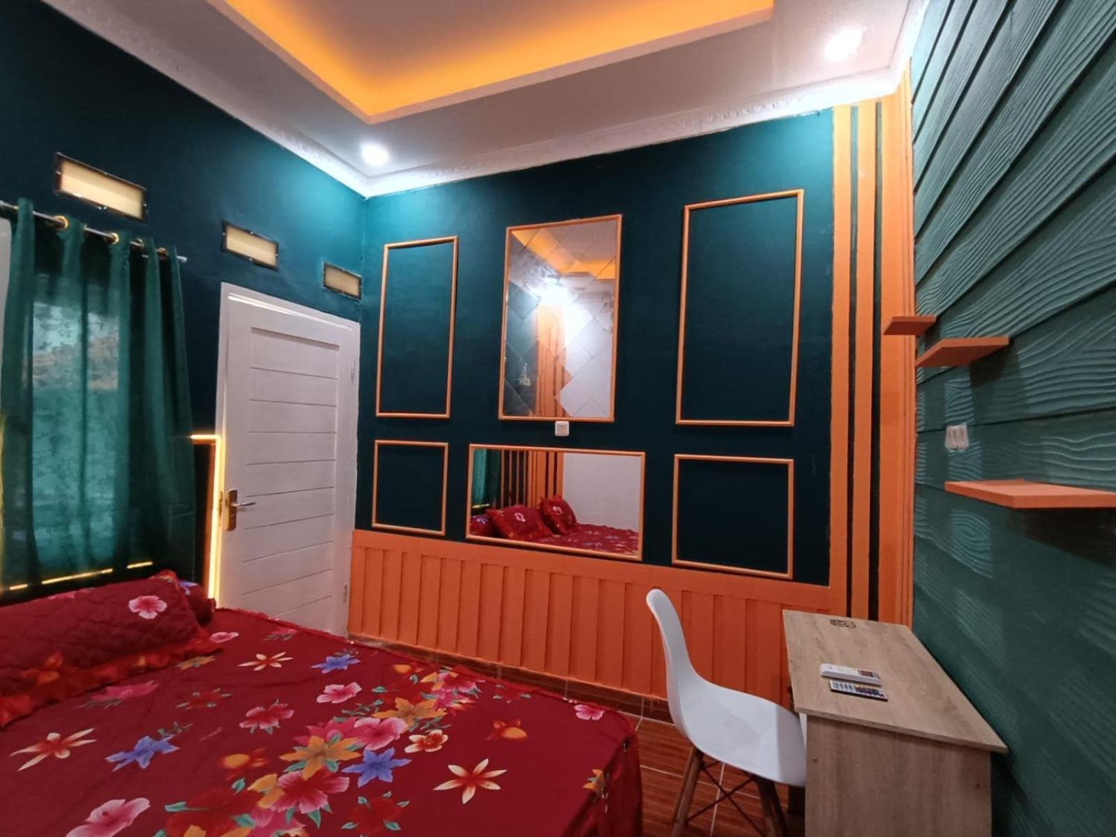 Oyo Life 92977 Neba Kost Aesthetic Hotel Peladen Ngoại thất bức ảnh